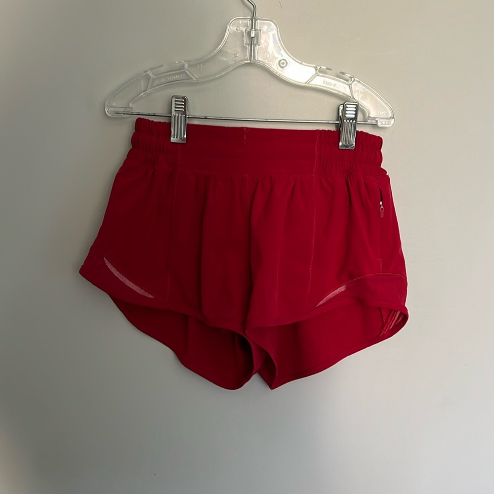 CRIMSON RED LULULEMON HOTTY HOT SHORTS 2.5”